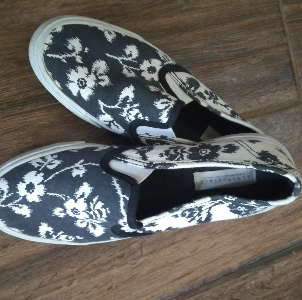 Aeropostale Slip On Sneakers